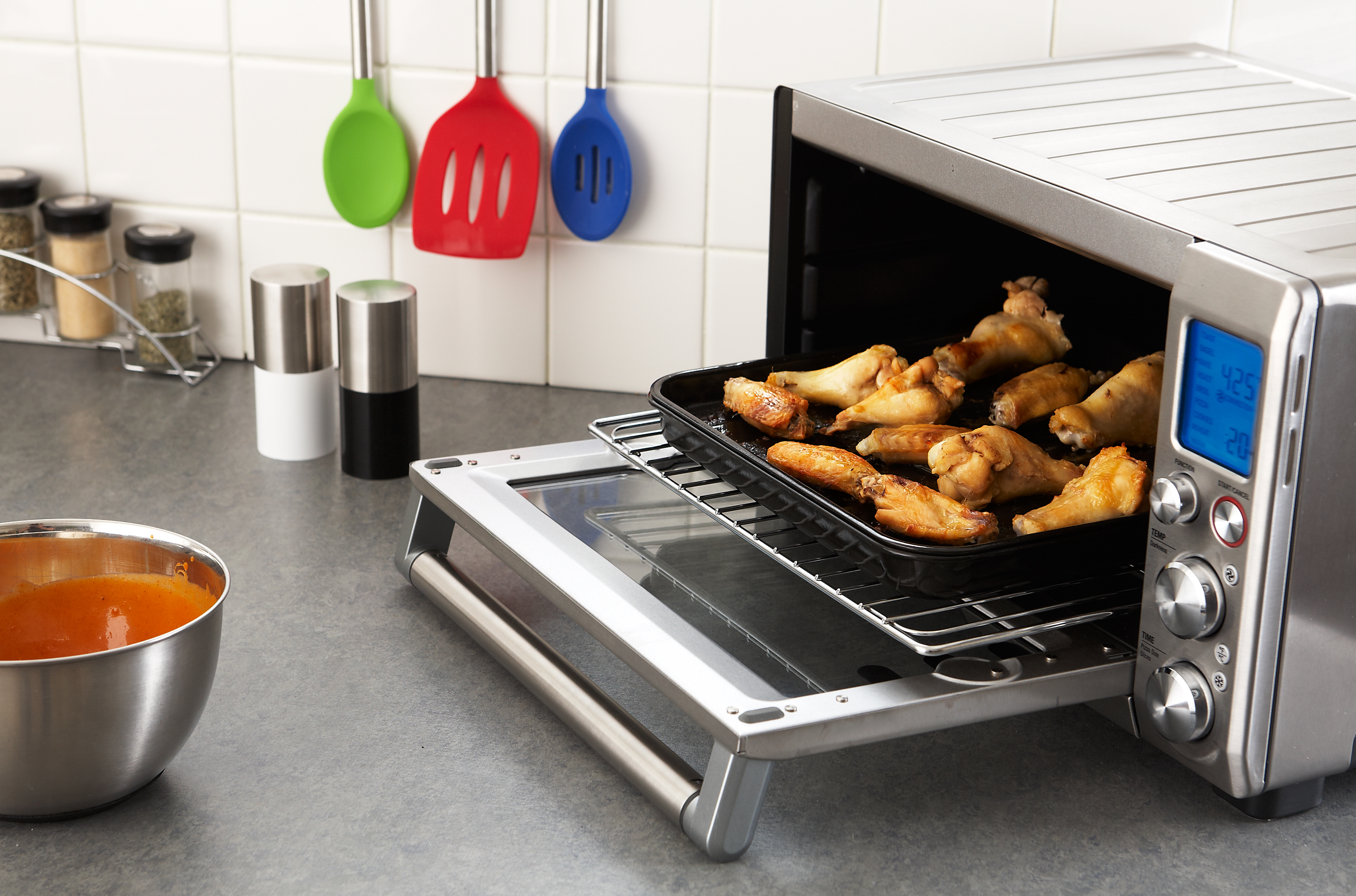 Arrivano i forni smart, dove il cibo si cucina da solo