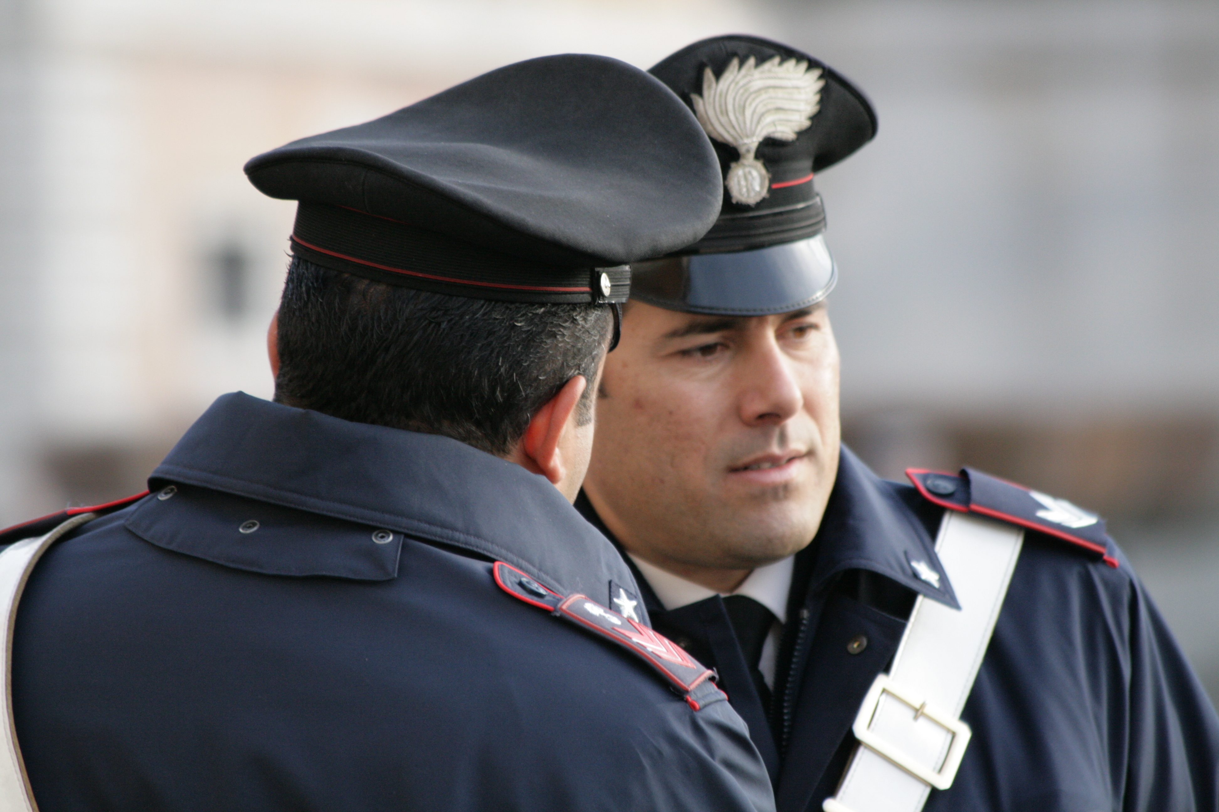 Che Differenza C E Tra I Carabinieri E La Polizia Supereva