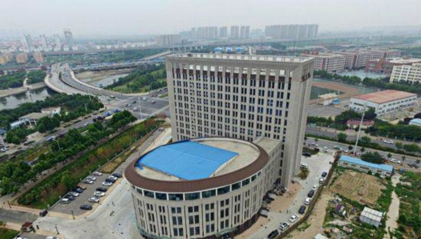 In Cina hanno costruito un'università a forma di W.C.