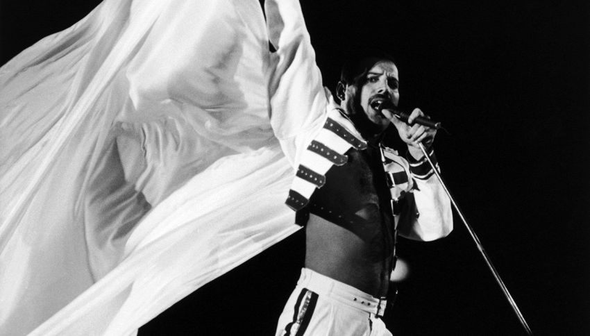 25 anni fa moriva Freddie Mercury, leggenda del rock