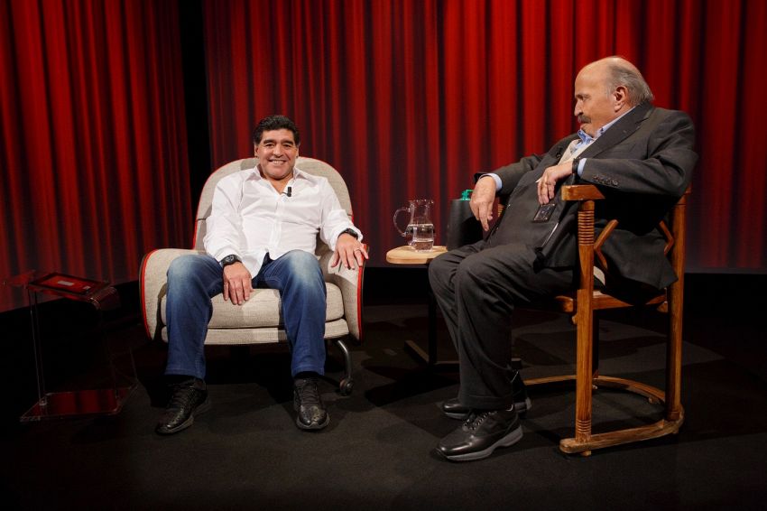 "L'Intervista", Maradona a Costanzo: "La droga l'errore peggiore"
