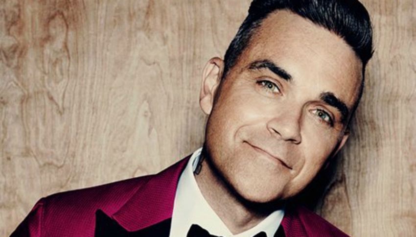 Robbie Williams: "Mi sono fatto una canna a Buckingham Palace"