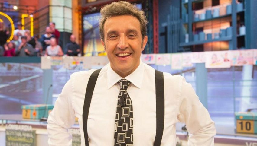 Insinna vende la sua barca e dona tutto alla comunit&agrave; Sant'Egidio