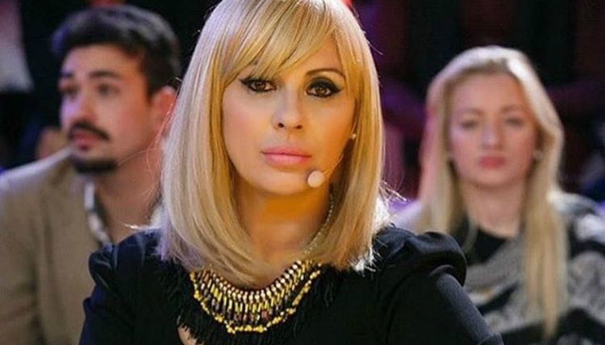 Tina Cipollari A Selfie Le Cose Cambiano Con Simona Ventura