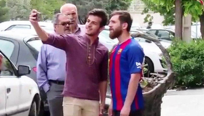 Messi e il sosia iraniano: impossibile capire qual è l’originale