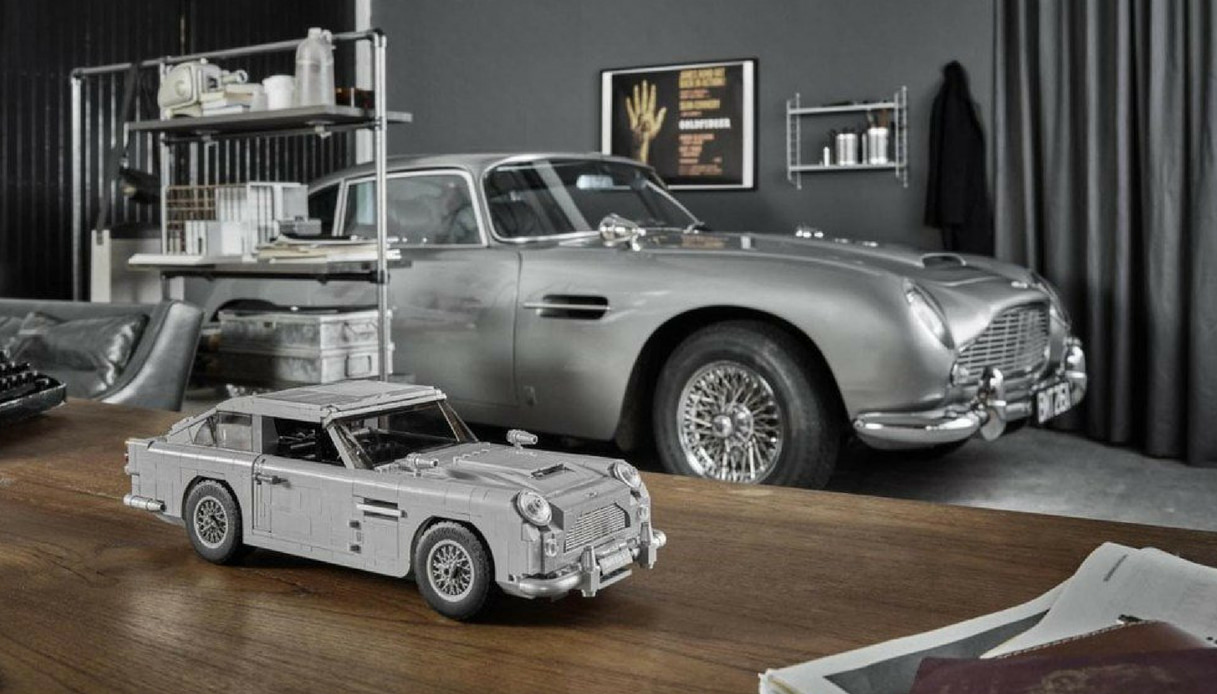 Lego In Versione 007 Lancia Laston Martin Db5 Di James Bond Supereva