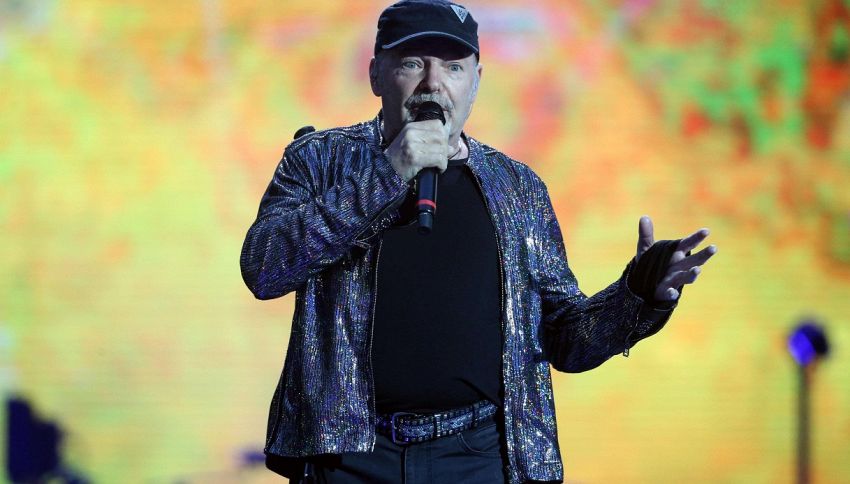 Vasco Rossi si sfoga sui social: “Giù le mani dalle mie canzoni”