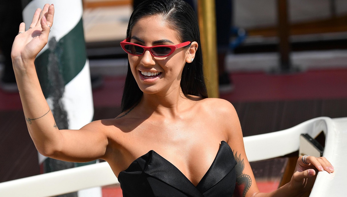 Auguri Giulia De Lellis, i vip che festeggiano con lei il compleanno del 15 Gennaio