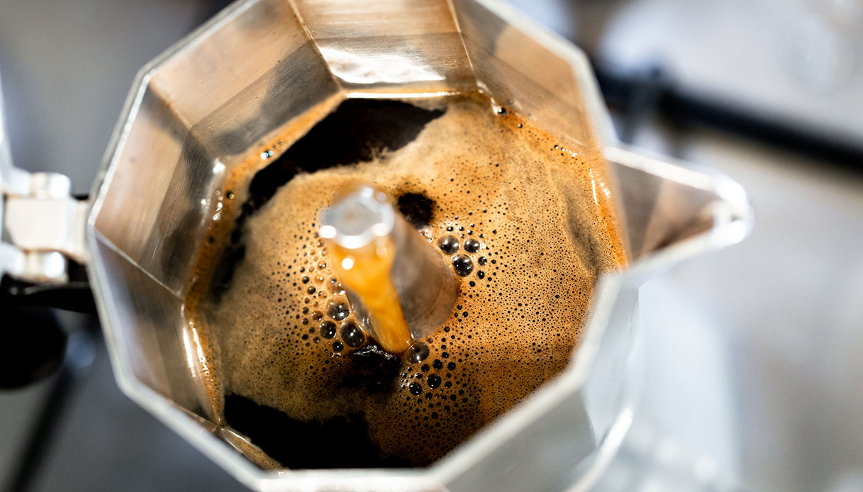 Il caffè non sale nella moka, cause e rimedi - Perfect Moka