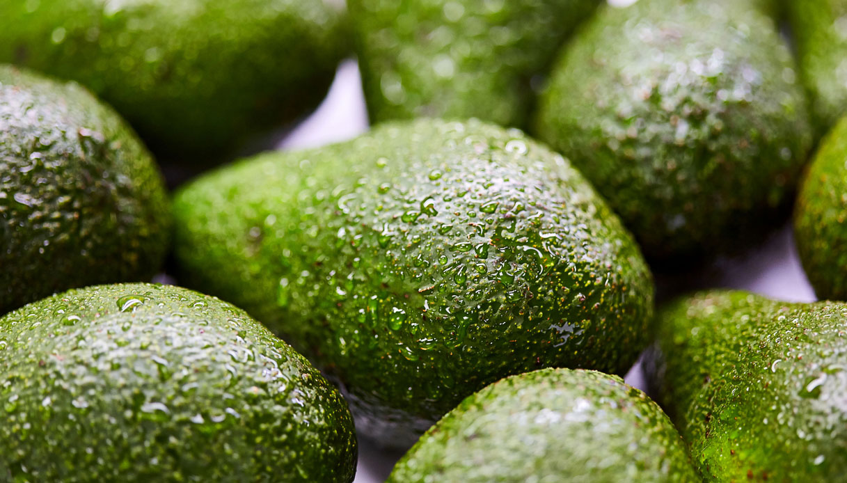 Avocado Il Trucco Per Renderlo Maturo Con L Acqua
