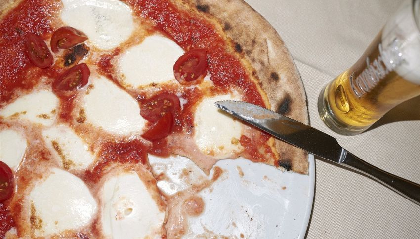 Usi la mozzarella di bufala per la pizza? Non fare questo errore