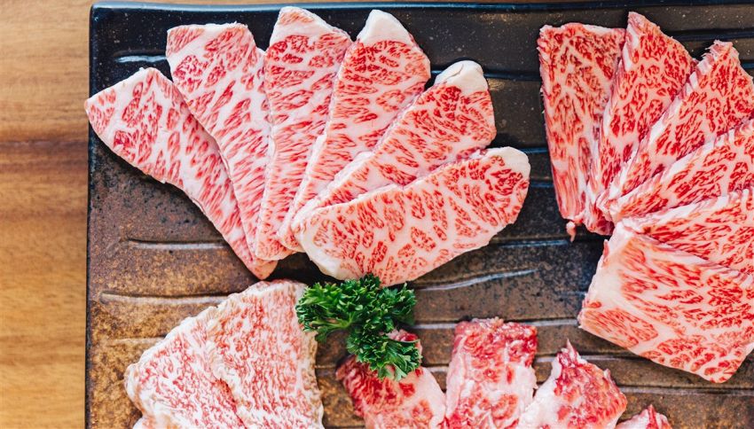 La carne più buona del mondo non è quella argentina: come è fatta la carne 'marmorizzata' dal prezzo stellare