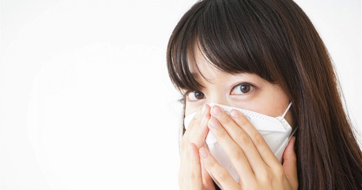 Si Pu Evitare Di Sporcare La Mascherina Con Il Trucco Ecco Come