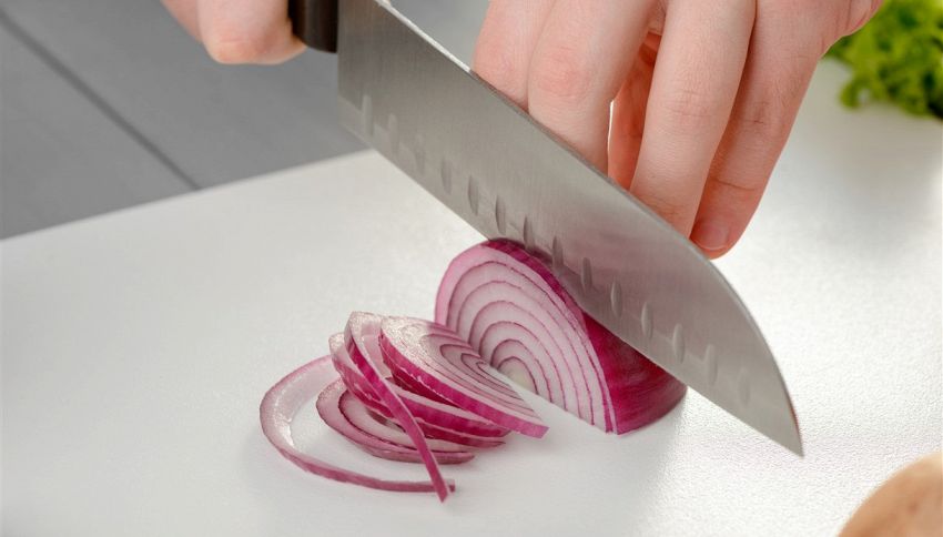 Il modo corretto di tagliare una cipolla