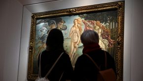 Sorpresa agli Uffizi: spuntano due affreschi durante un restauro