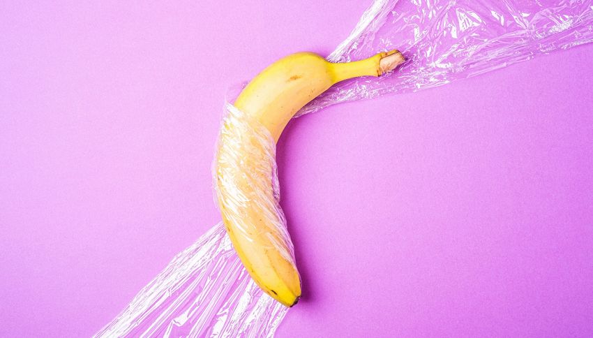 Banane perfette per 15 giorni: pratico trucco della plastica