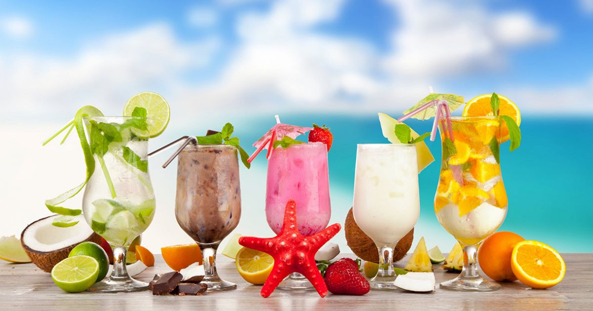 Dieta, cocktail e drink alcolici con più calorie: quali evitare