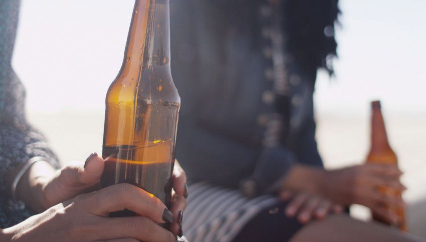 Birra, non berla ghiacciata e dalla bottiglia: errori da non fare