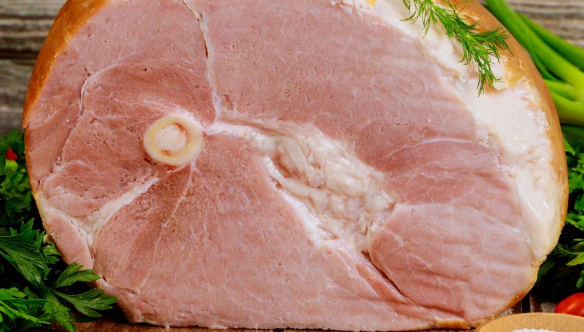 Prosciutto cotto, non farti ingannare dalla fetta lucida 'golosa'