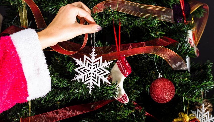 Metti il sale prima di addobbare l’albero di Natale: è per salute