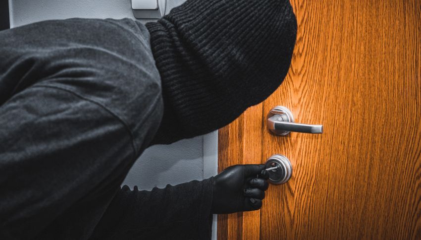 Ladri in casa, il ‘cappotto’ che può evitare il furto: cos’è