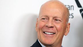 Bruce Willis, moglie posta video straziante dopo diagnosi demenza