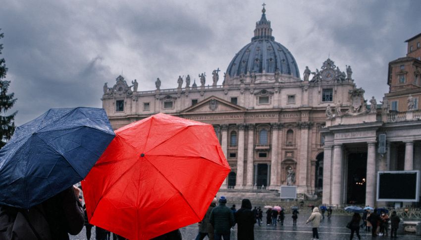 'Pioggia di sangue', l'inquietante fenomeno in Spagna può colpire anche l'Italia?