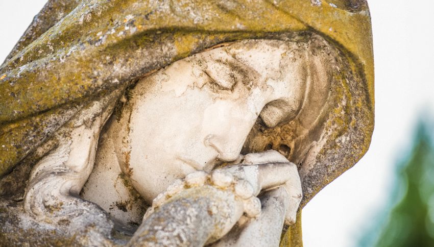 Messico, la statua della Vergine Maria che piange divide i fedeli