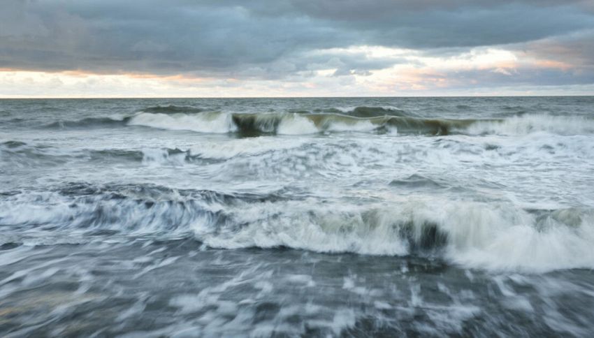 Pioggia in spiaggia: hai diritto al rimborso se non puoi usare ombrellone e lettini?