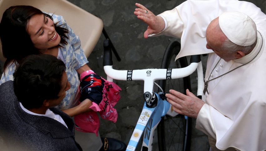 Puoi acquistare la bici 'santa' di Papa Francesco: cosa ha di così particolare