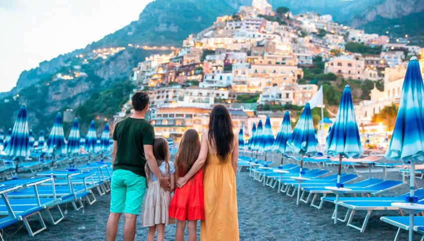 La spiaggia più instagrammabile d'Italia non è in Sardegna: se ci vai devi fare questa foto