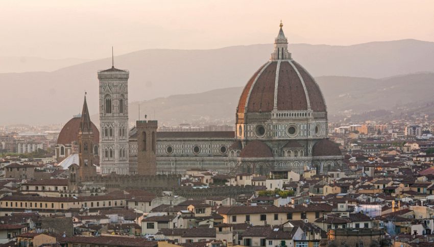 Perché a Firenze la tuta si chiama toni? Non c'entra il calciatore