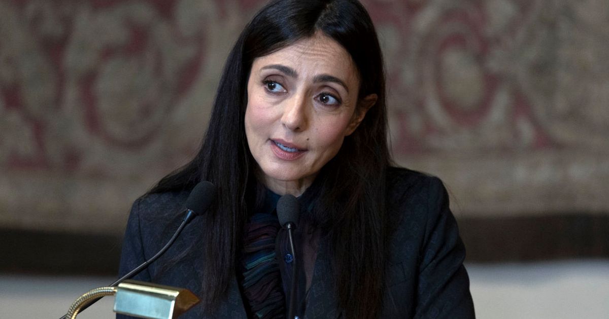 Celebrità e VIP Nati il 22 Aprile: Scopri chi Festeggia il Compleanno Oggi!