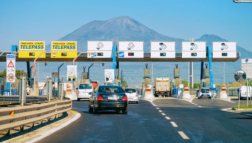 Addio code e pagamenti al casello autostradale: come fare