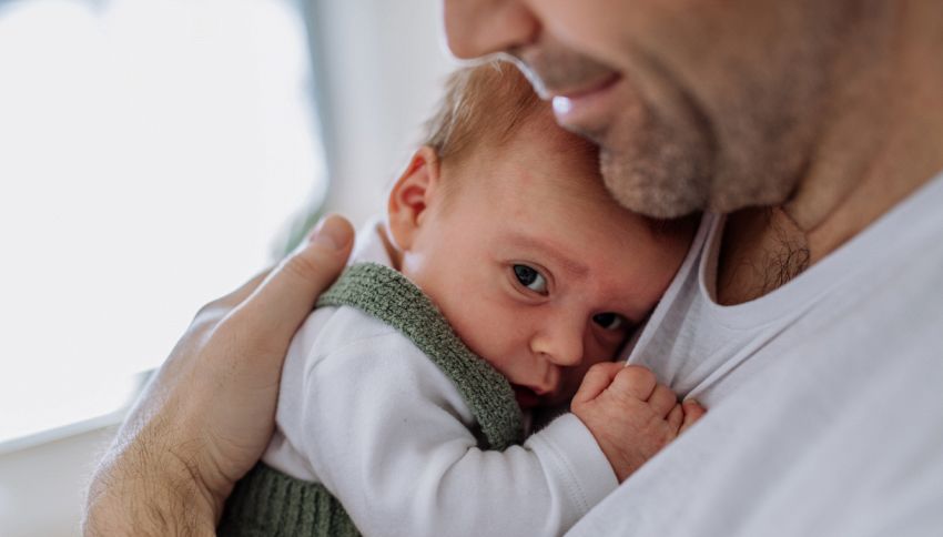 Per prevedere il sesso del nascituro basta guardare il volto del papà: lo dice la scienza