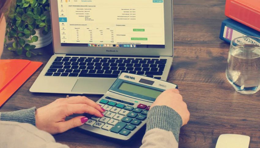 Bonifici nel mirino del Fisco: anche le operazioni 'normali' possono far scattare controlli. Cosa non fare