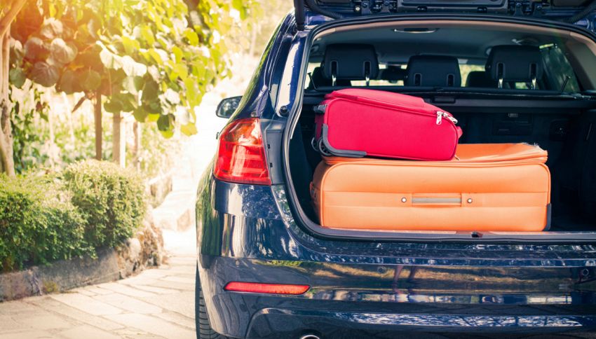 Vacanze, attenzione a cosa metti nel bagagliaio, rischi 1690€ di multa: stretta sui controlli
