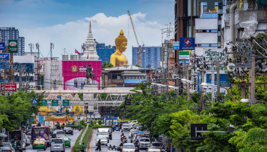 Qui &egrave; l'anno 2569 (non il 2026): il Paese che vive in due epoche