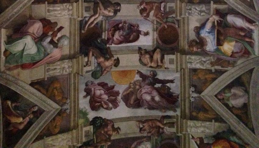 Cappella Sistina, il dettaglio "proibito" di Dio dipinto da Michelangelo che in pochi hanno notato