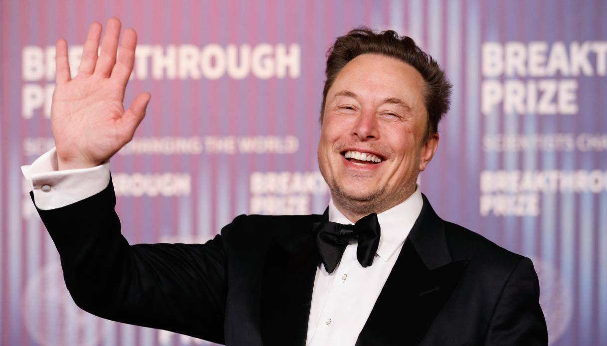Elon Musk verso un patrimonio mai visto nella storia umana, ecco tutto ci&ograve; che potrebbe comprarsi in un secondo