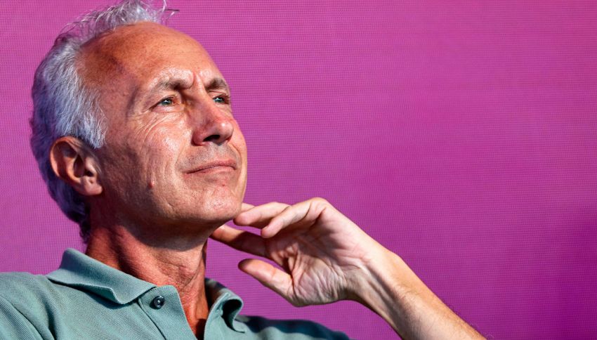 Compleanno speciale per Marco Travaglio: quanti VIP festeggiano con lui il 13 ottobre