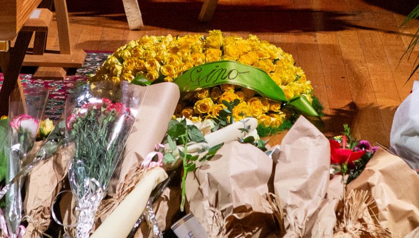 Gino Paoli, l’ultimo omaggio a Ornella Vanoni: ecco perché ha scelto un cuscino di rose gialle