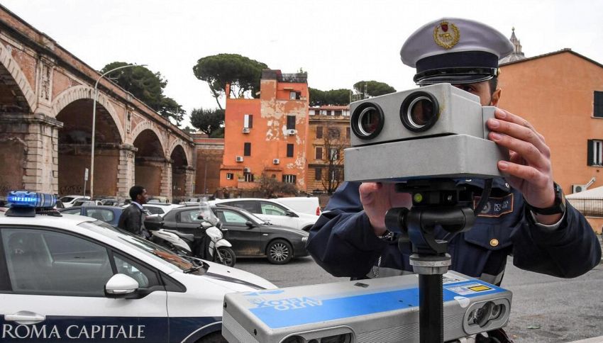 Autovelox attivi, lo sapevi che esiste un elenco ufficiale aggiornato settimanalmente dalla Polizia di Stato?