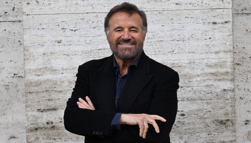 Buon compleanno Christian De Sica, con quali vip l'attore festeggia il 5 Gennaio