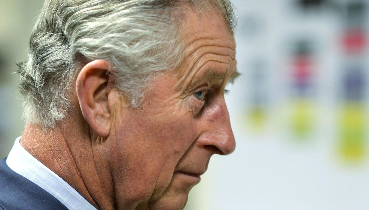 Re Carlo nel mirino della minaccia russa? Buckingham Palace costretto a modificare la sicurezza. Cosa sta succedendo