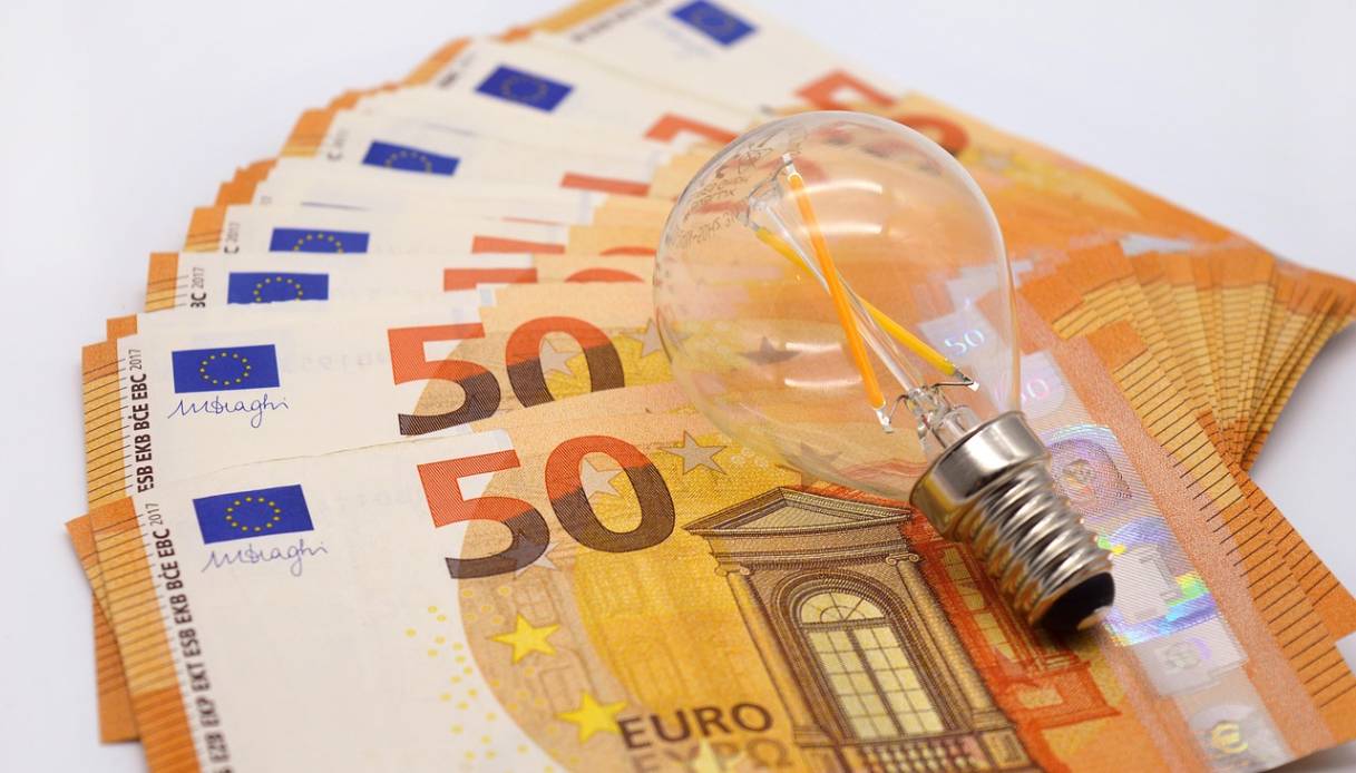 Bolletta elettrica: in arrivo aumenti fino a 600 &euro; per la nuova tassa ETS2 nuova