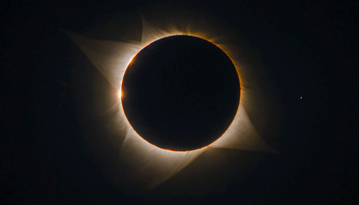 Dove vedere l'eclissi del 12 agosto in Italia? La nuova mappa svela i punti migliori e quelli da evitare