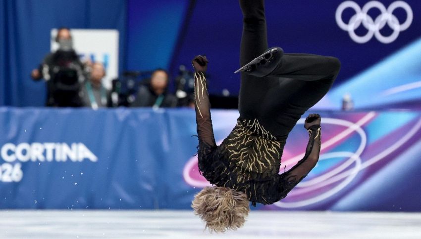Olimpiadi Milano, il salto mortale che nessuno osava pi&ugrave; fare: Malinin rompe un tab&ugrave; lungo 50 anni