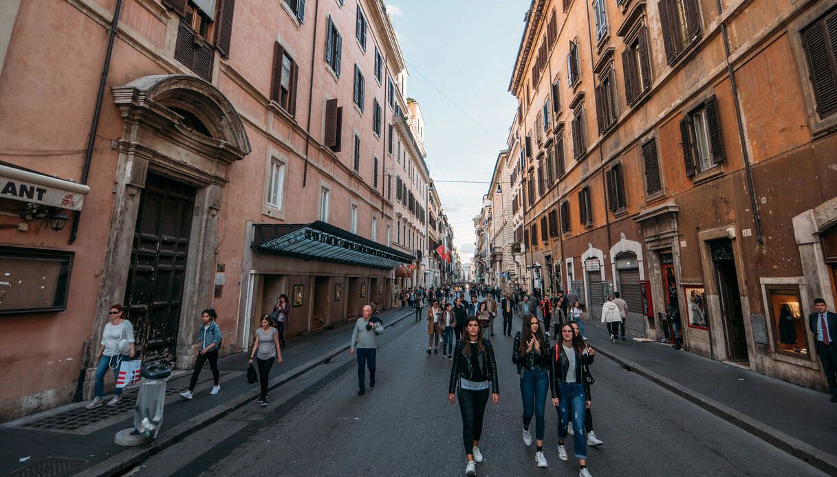 Quali sono le 9 strade pi&ugrave; belle d'Europa (e quanto costa viverci): anche Roma in classifica ma con questa via