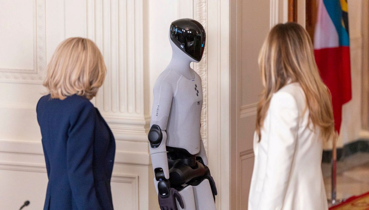 Ora puoi acquistare un robot umanoide e farlo arrivare direttamente a casa tua (e costa meno di quanto pensi)